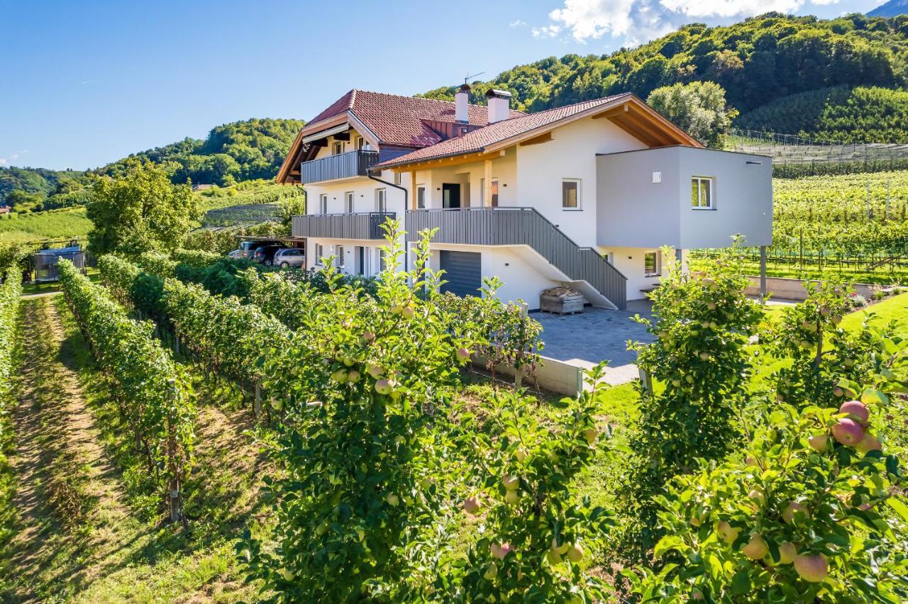 Bed and Breakfast Haus Stolz Аппиано-Сулла-Страда-дель-Вино Экстерьер фото