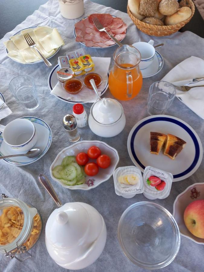 Bed and Breakfast Haus Stolz Аппиано-Сулла-Страда-дель-Вино Экстерьер фото